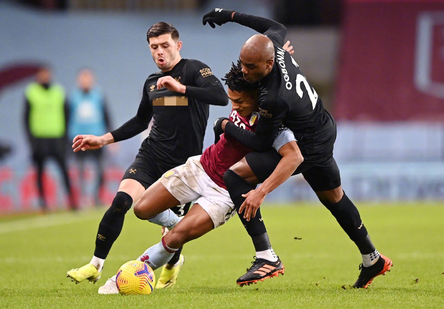 其在球场上 其在球场上